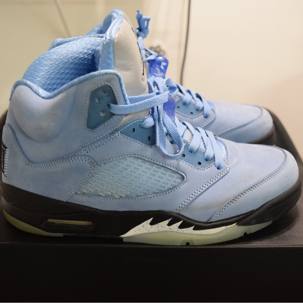 Air Jordan 5 Retro University Blue Size 11 UNC